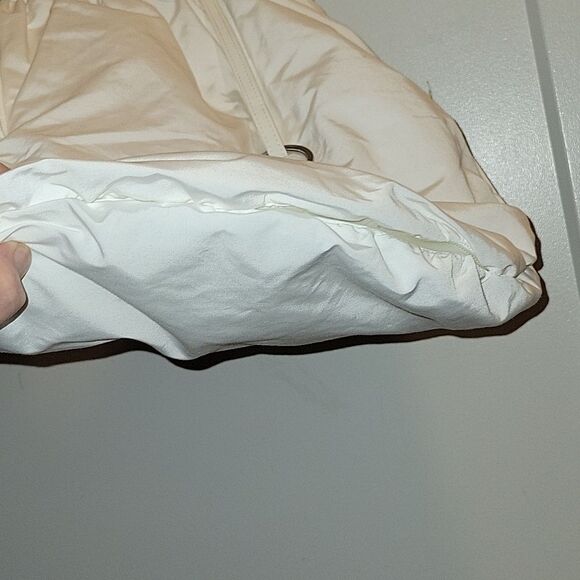 Low Classic Women's Natural Shirring String Shoulder Bag Excellent White - Picture 6 of 12